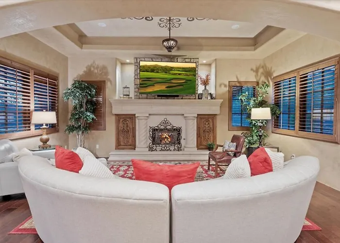 Romantic 4br Hacienda With Pool, And Close To Town *