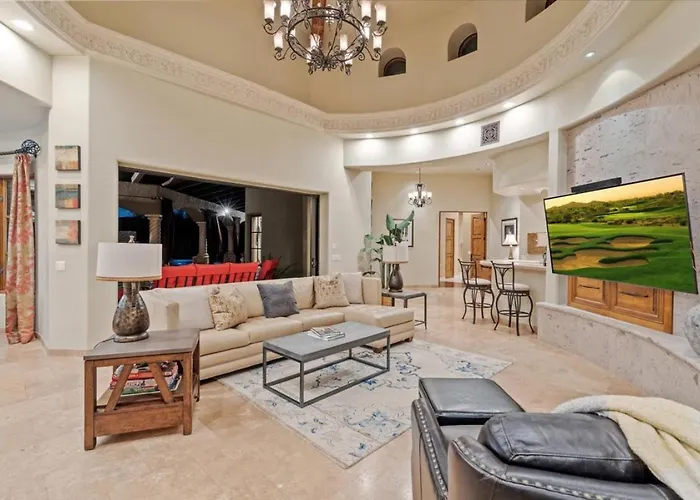 Villa Romantic 4br Hacienda With Pool, And Close To Town *