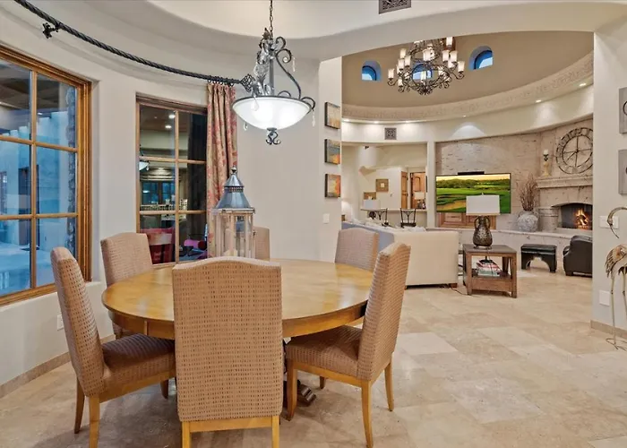 Romantic 4br Hacienda With Pool, And Close To Town Villa
