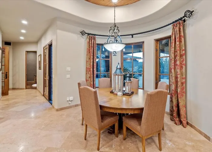 Romantic 4br Hacienda With Pool, And Close To Town *