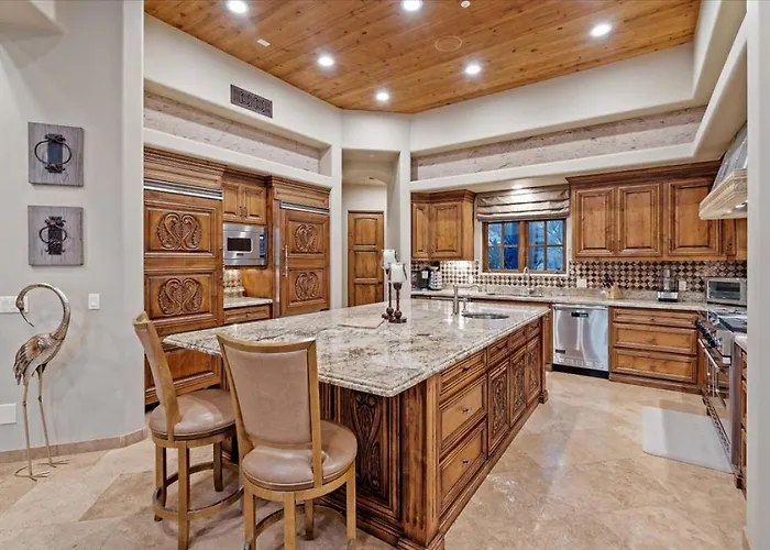Villa Romantic 4br Hacienda With Pool, And Close To Town *