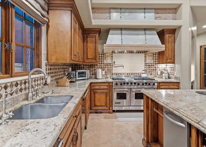 Romantic 4br Hacienda With Pool, And Close To Town Cave Creek