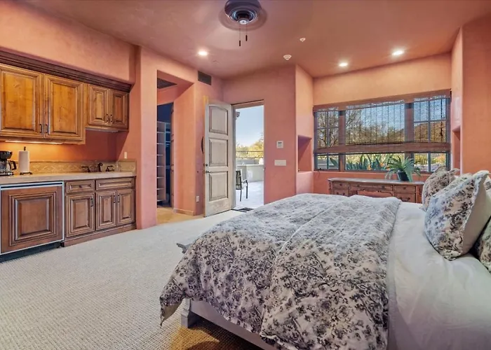 Romantic 4br Hacienda With Pool, And Close To Town Villa *