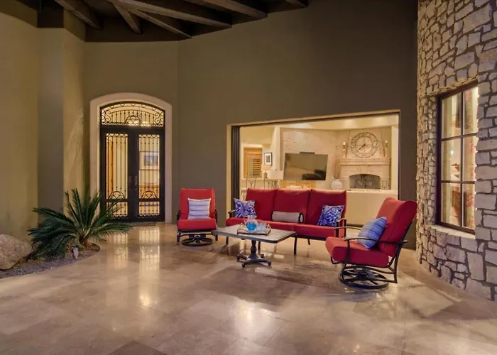 Romantic 4br Hacienda With Pool, And Close To Town *