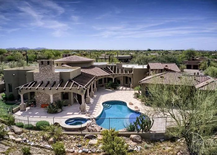 Romantic 4br Hacienda With Pool, And Close To Town Villa