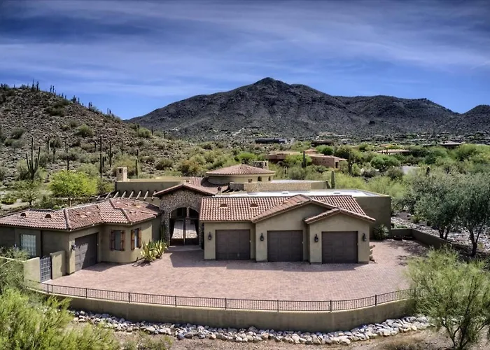 Romantic 4br Hacienda With Pool, And Close To Town Villa