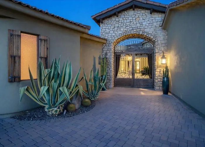 Villa Romantic 4br Hacienda With Pool, And Close To Town